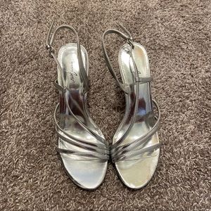 LIKE NEW SILVER FANCY HEELS
